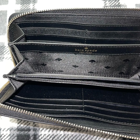 Kate Spade Penn Place Embossed Neda Wallet - Picture 2 of 3